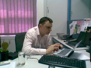 4_6_2008_12_18_54 Steve Roden of Salford Univ